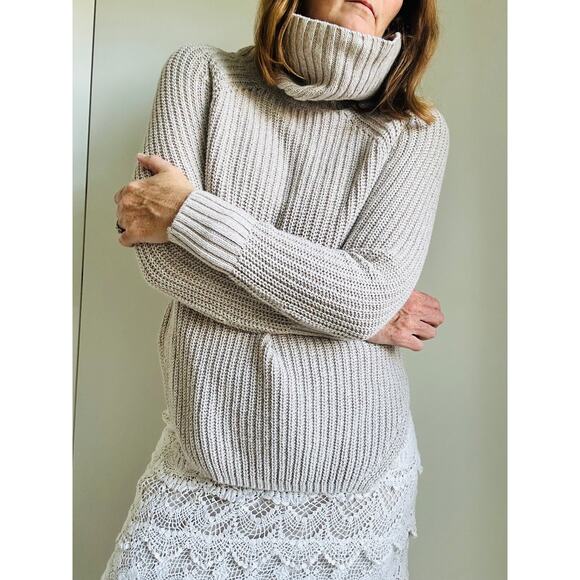UO Silence & Noise Chunky knit Turtleneck Sweater Taupe Size XS neutral knits - Picture 1 of 9